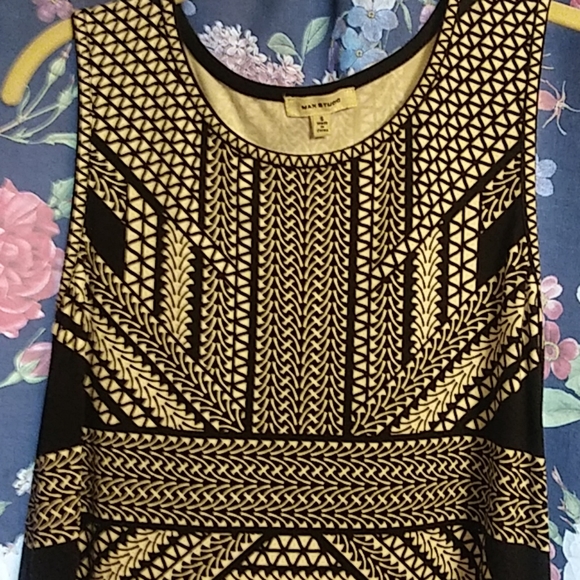 Patterned dress💕 - Picture 2 of 6